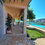 Kuca Za Odmor Bozena Tatil Evi Vrsine